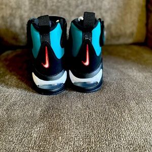 Nike Air Griffey size 7